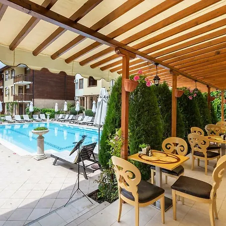 Hotel Garden Of Eden Complex