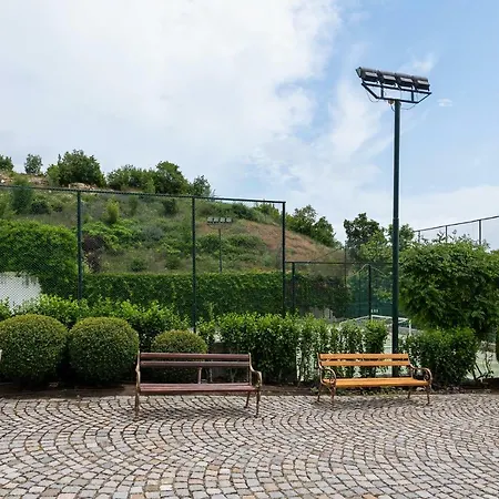 Hotel Garden Of Eden Complex